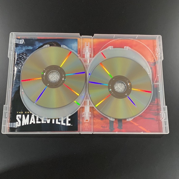 Smallville - The Complete Ninth Season - Picture 10 of 11